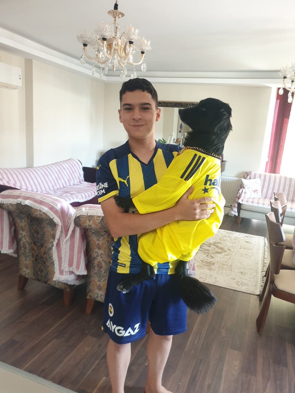 Alex Melez Köpek, İzmir